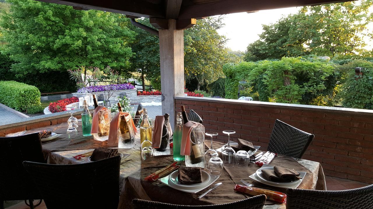 Ristorante Primula Bianca Hotell Varzi Eksteriør bilde